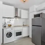 Reel Apartments- Walk To The And Centre