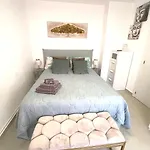 Reel Apartments- Walk To The And Centre Torrevieja