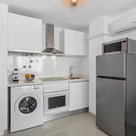 Reel Apartments- Walk To The And Centre
