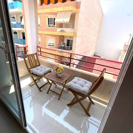 Reel Apartments- Walk To The And Centre Torrevieja
