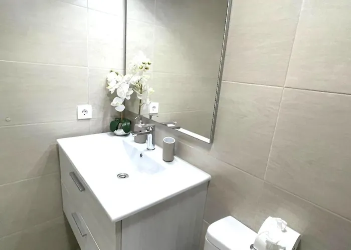 Reel Apartments- Walk To The And Centre Apartment Torrevieja