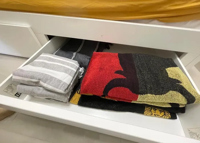 Reel Apartments- Walk To The And Centre Apartment Torrevieja