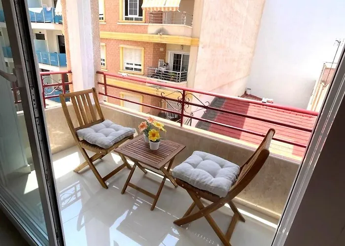 Reel Apartments- Walk To The And Centre Torrevieja
