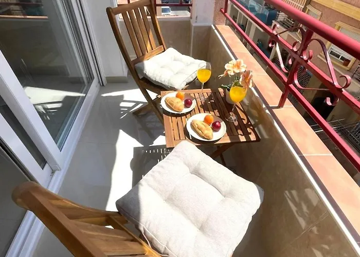 Reel Apartments- Walk To The And Centre Apartment