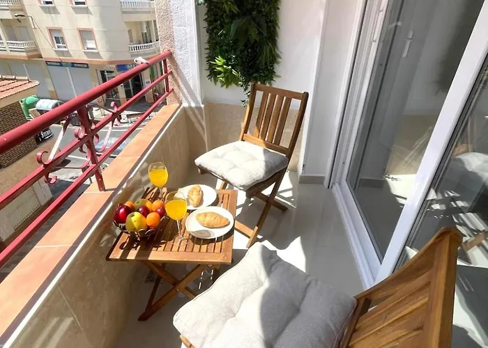 Reel Apartments- Walk To The And Centre * Torrevieja